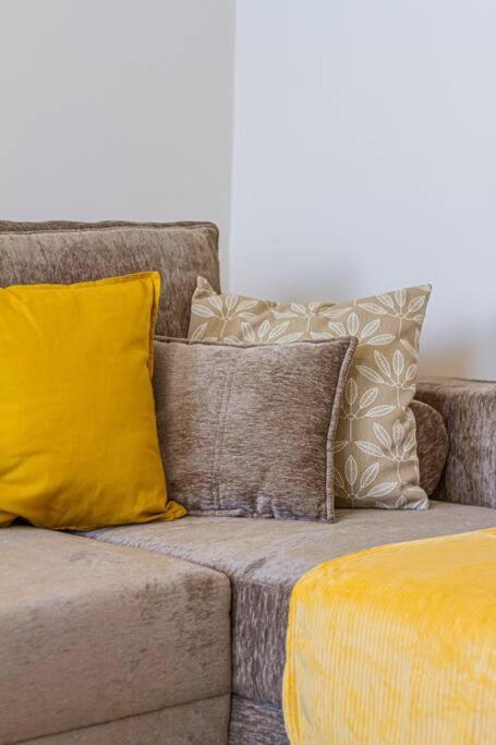 Roomy Apartment 80Sqm At City Center Free Parking Space, Ac & Balcony بودابست المظهر الخارجي الصورة